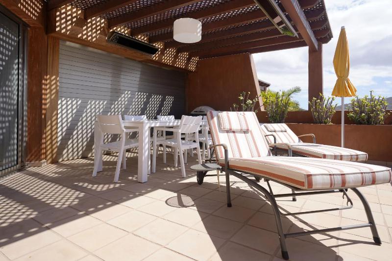 Alzaro 1-3 DELUXE SEA VIEW & JACUZZI 3B - image 9