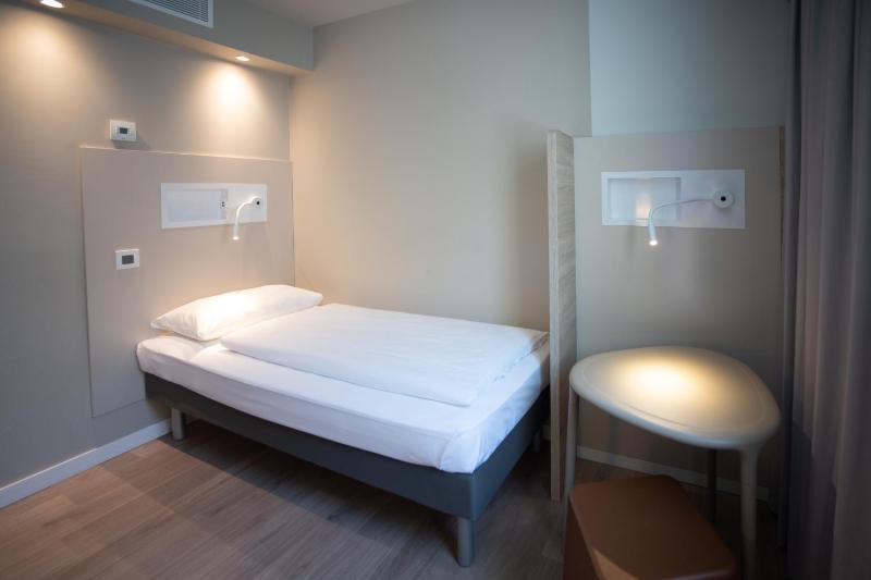 Single Room image 2