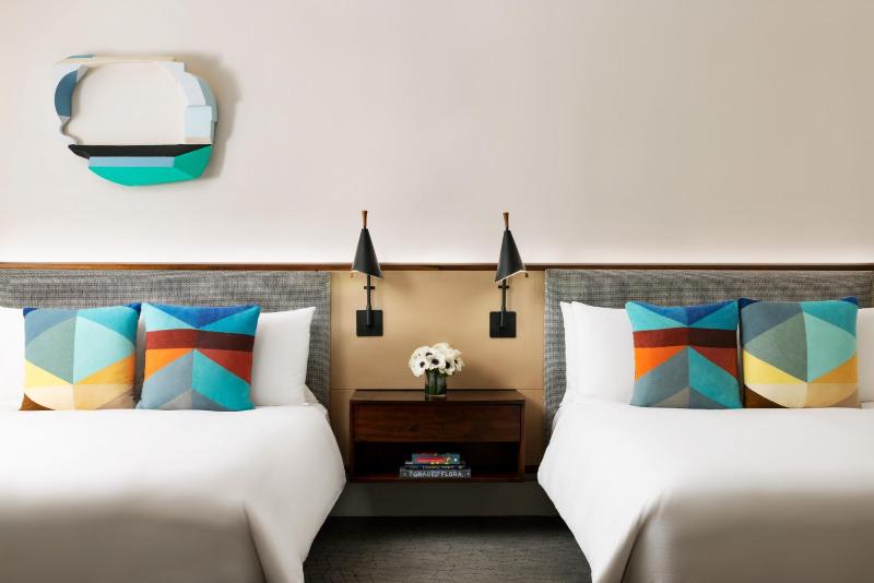 Deluxe Queen Room with Two Queen Beds image 3