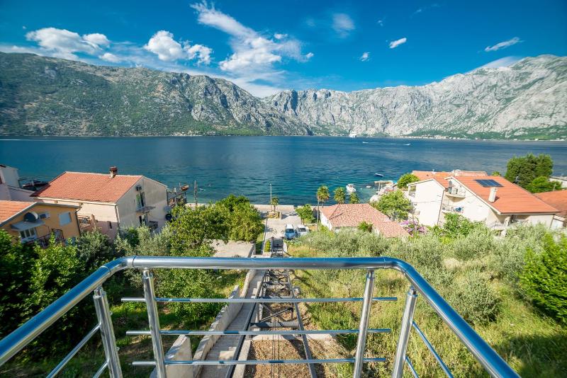 Villa with Sea View image 2