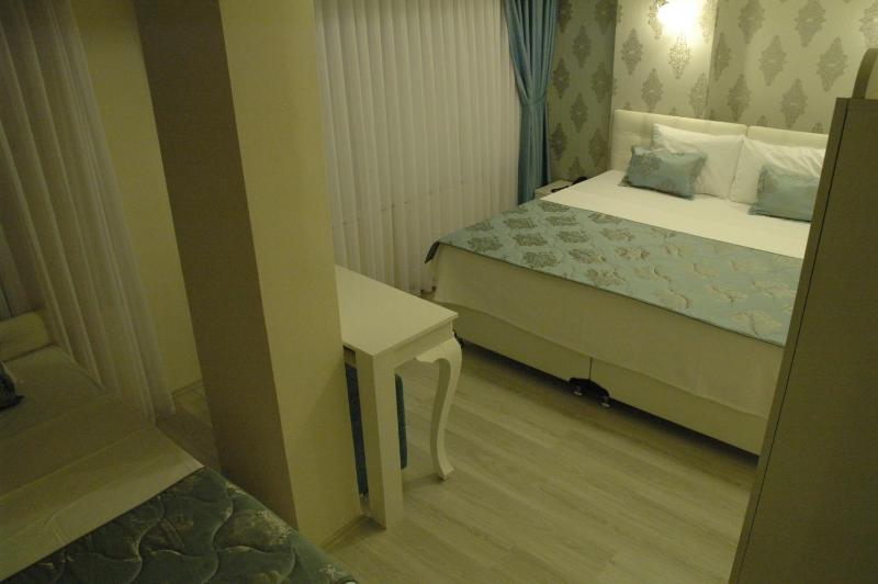 Triple Room image 3