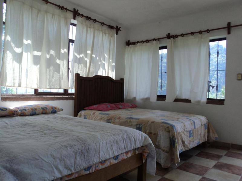 Classic Quadruple Room image 1