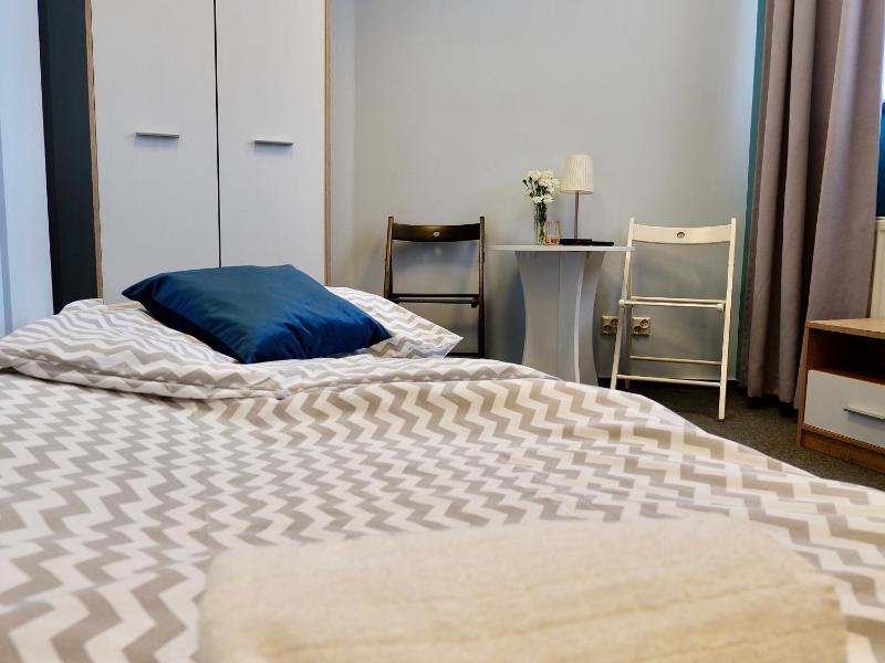 Double Room with Shared Bathroom image 3