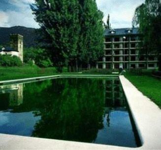 Two-Room Apartment image 1