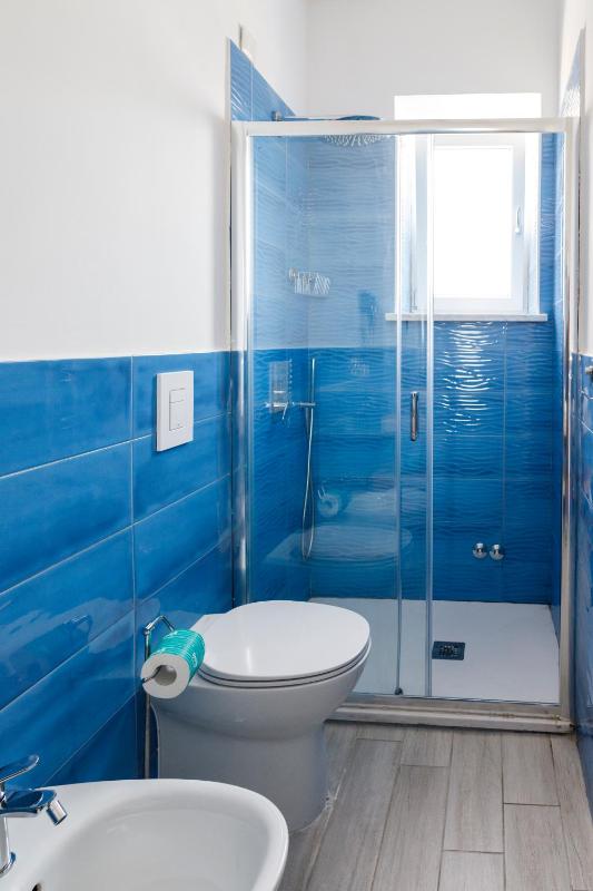 Double Room with Sea View image 3