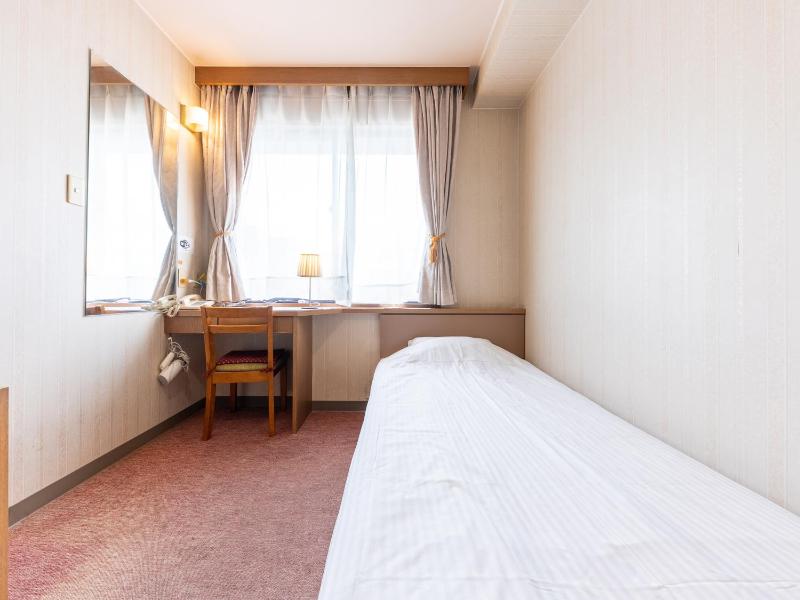 Tabist Business Hotel R Side Kanazawa - image 6