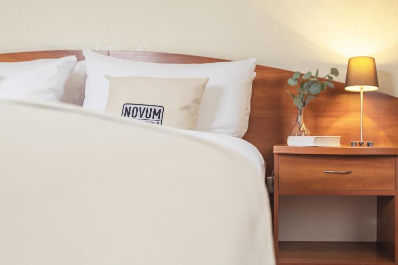 Standard  Double Room image 3