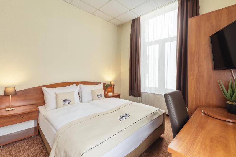 Standard  Double Room image 1