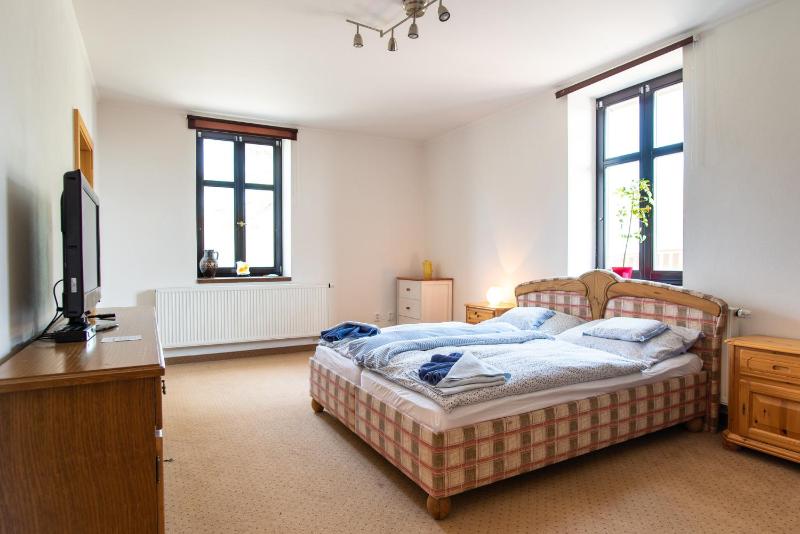Quadruple Room with Private Bathroom image 1