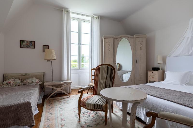 Superior Double Room image 3