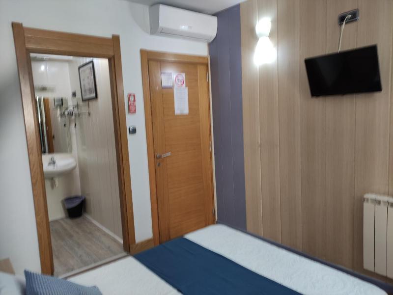 Pension AlojaDonosti - image 10