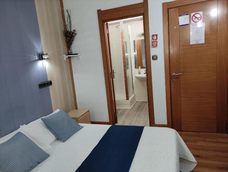Pension AlojaDonosti - image 3