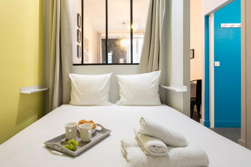 Two-Room Apartment image 1