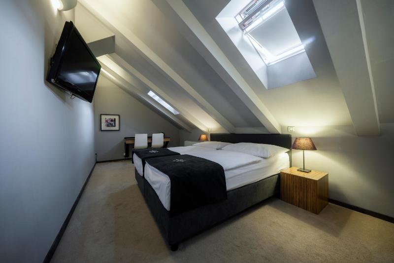 Standard Double Room image 1