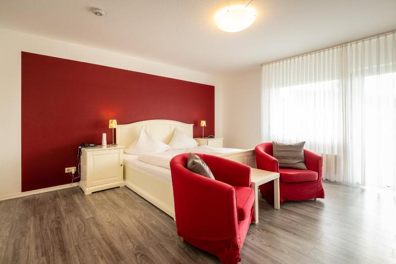 Studio Apartment image 3