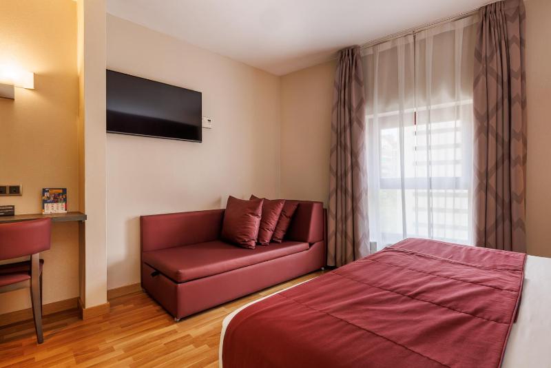 Hotel Ronda Lesseps - image 9