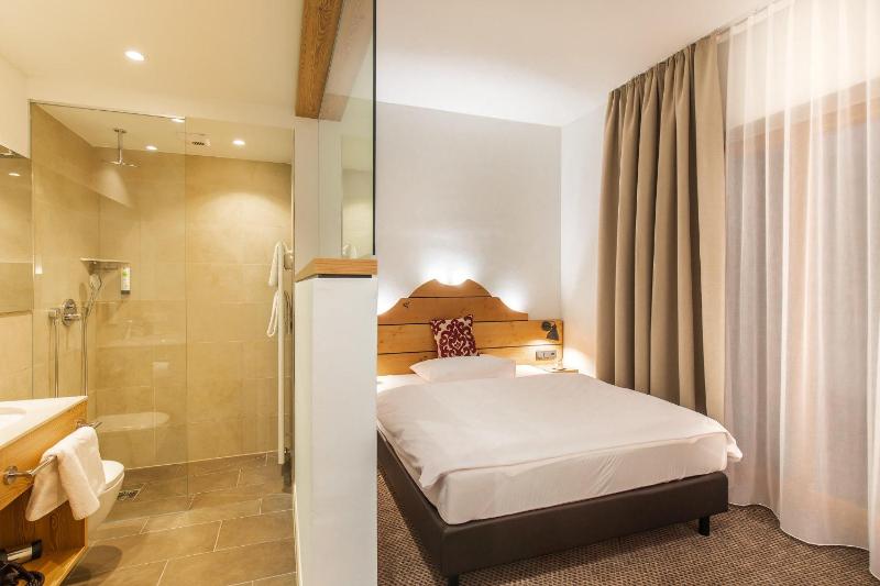 Deluxe Single Room image 4