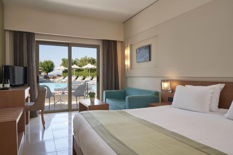 Standard Room with Sea View image 1