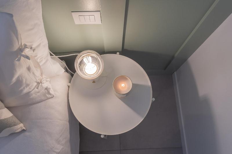 Ginepro & Salvia Apartments in Como by Rent All Como - image 43