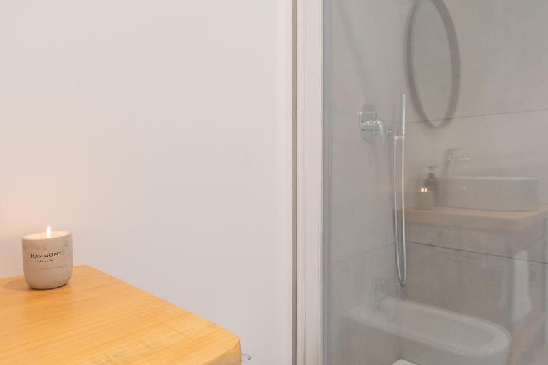 Ginepro & Salvia Apartments in Como by Rent All Como - image 46