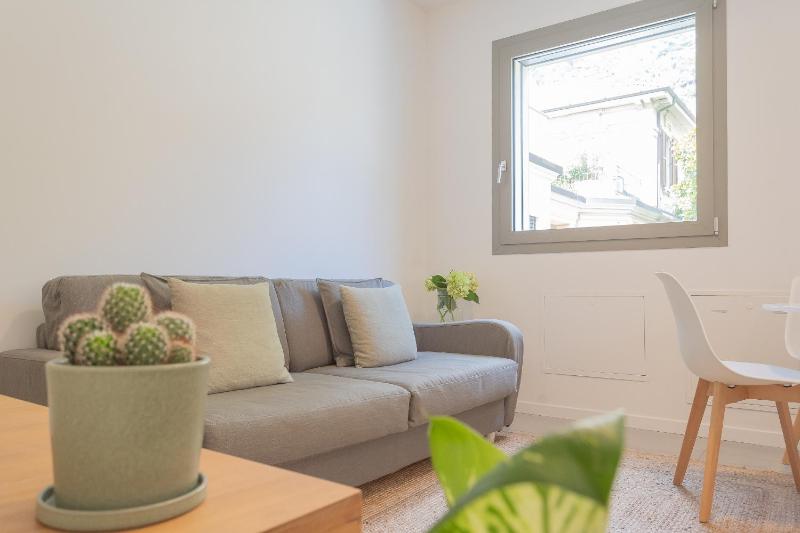 Ginepro & Salvia Apartments in Como by Rent All Como - image 21
