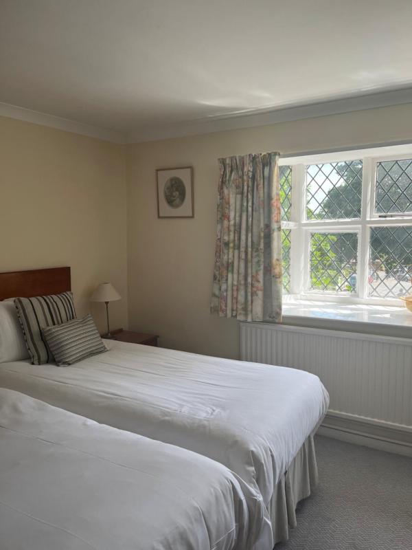Double Room image 3