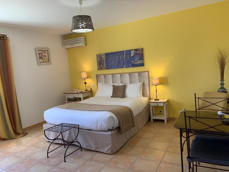 Superior Double Room image 1