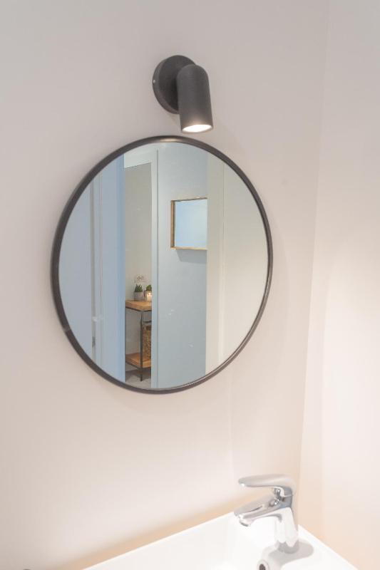 Ginepro & Salvia Apartments in Como by Rent All Como - image 32