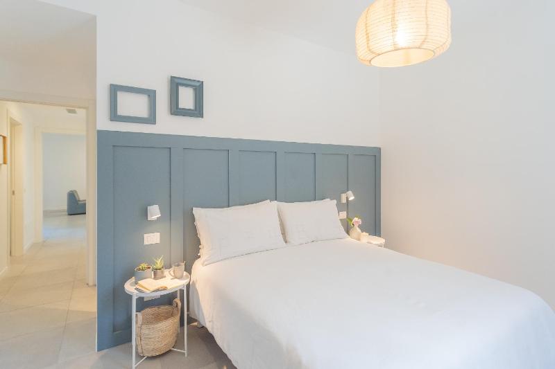 Ginepro & Salvia Apartments in Como by Rent All Como - image 45