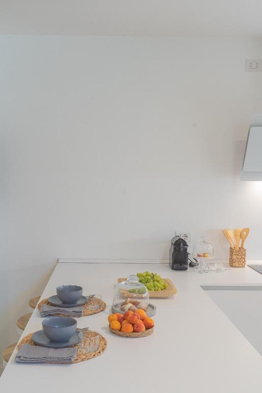 Ginepro & Salvia Apartments in Como by Rent All Como - image 40