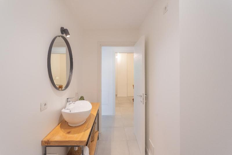 Ginepro & Salvia Apartments in Como by Rent All Como - image 16