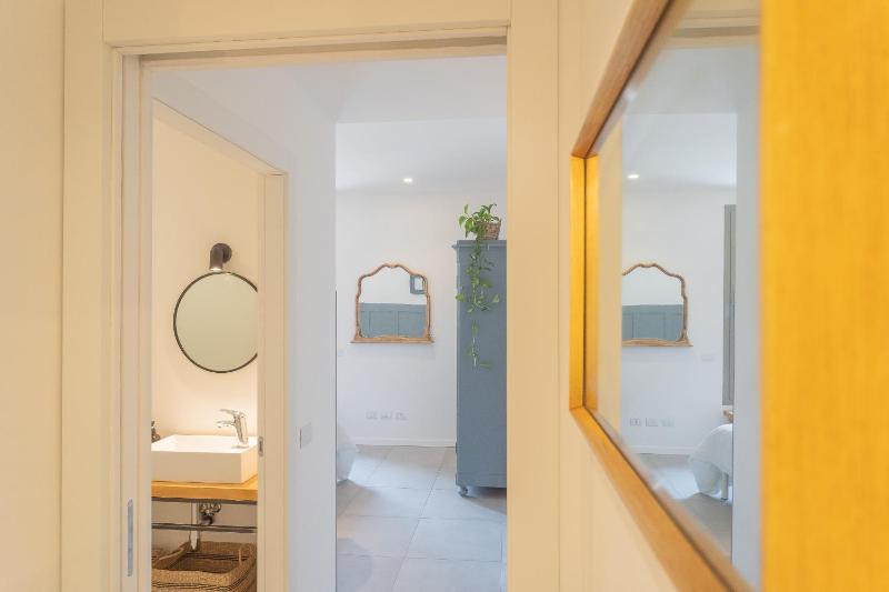 Ginepro & Salvia Apartments in Como by Rent All Como - image 36