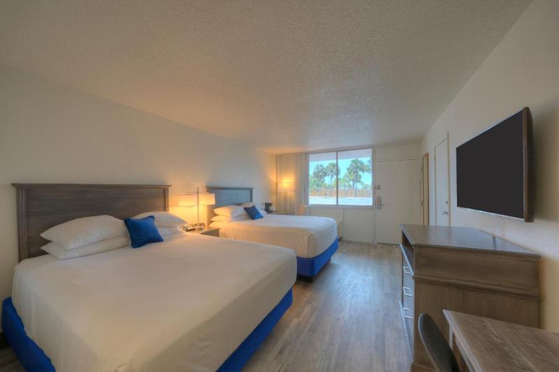 Queen Room with Two Queen Beds - Disability Access image 1