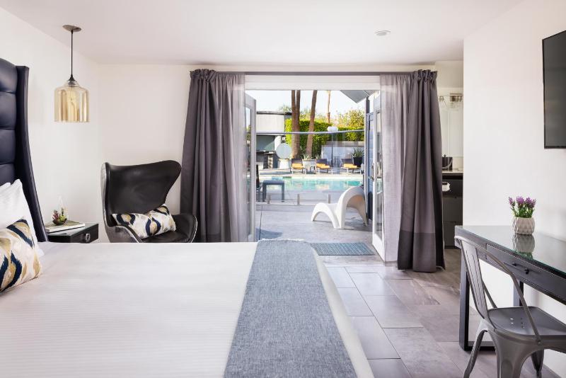 The Palm Springs Hotel - image 17