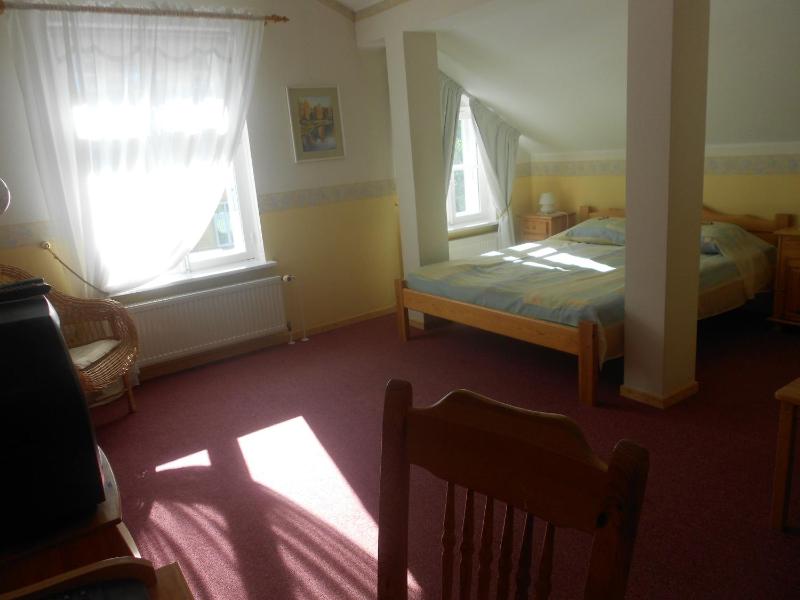 Double Room image 2