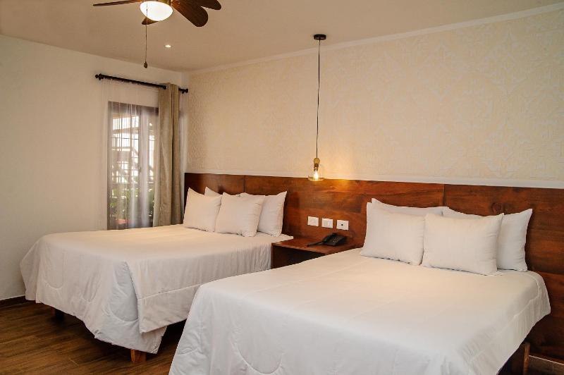 Hotel Las Camelias Inn by AHS - image 8