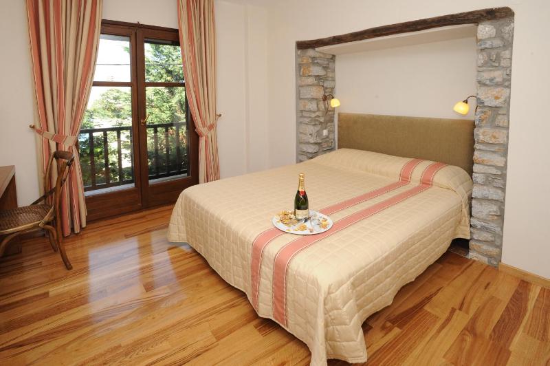 Two-Bedroom Suite image 2