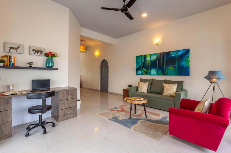 StayVista's Grey Mosaics - Vasai - 5BHK Villa with Pool Table & Private Pool - image 13