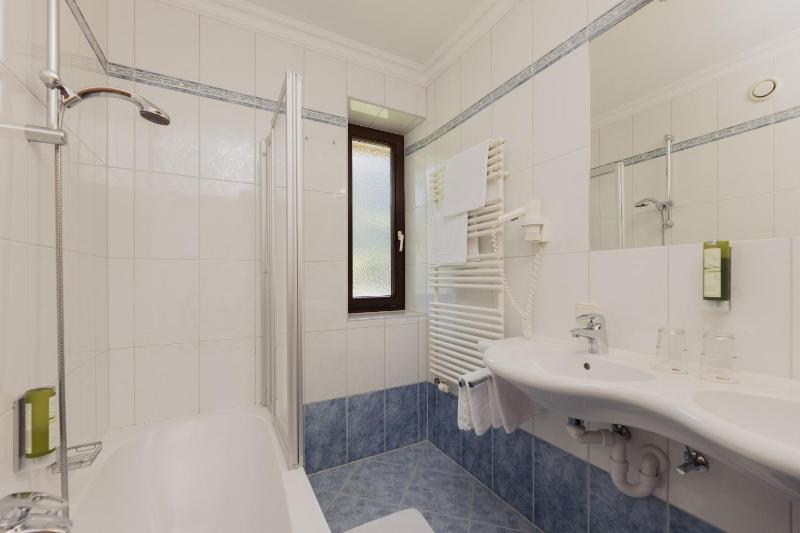 Triple Room with View image 2