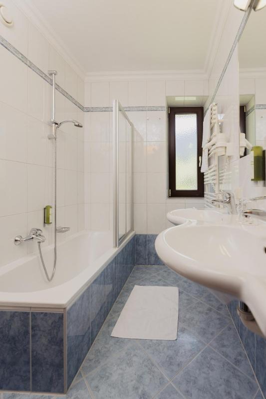 Triple Room with View image 3