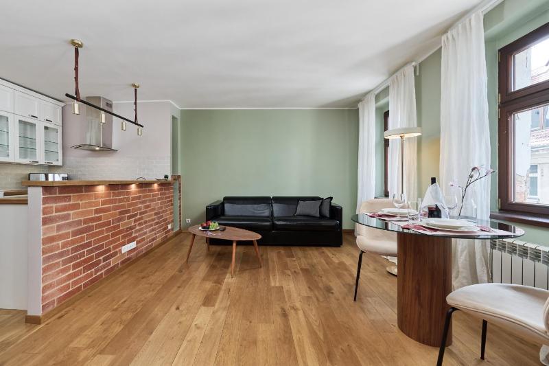 Heart of Wroclaw Uniwersytecka by Noclegi Renters - image 13