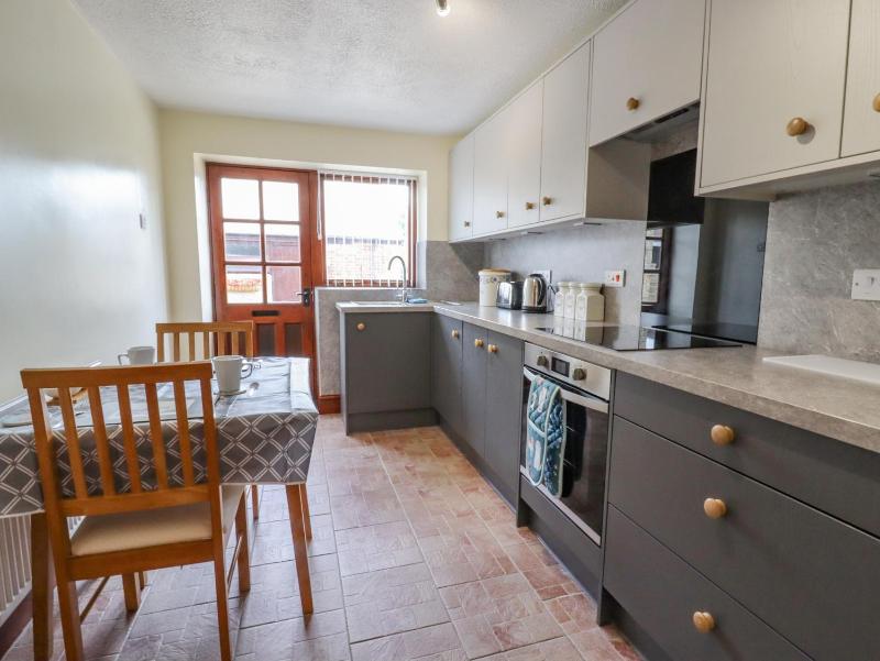The Cottage - image 15
