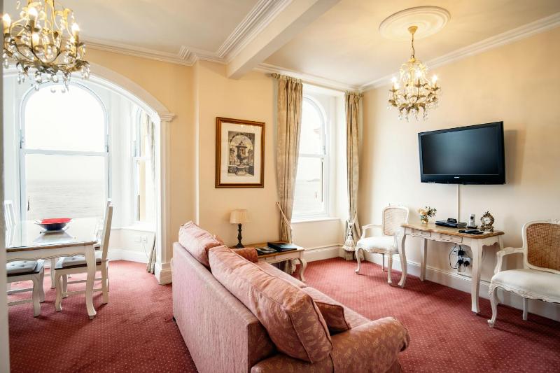 Apartment with Sea View image 1