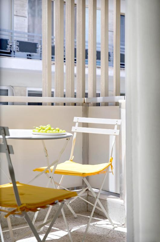 Superior Room with Balcony image 4