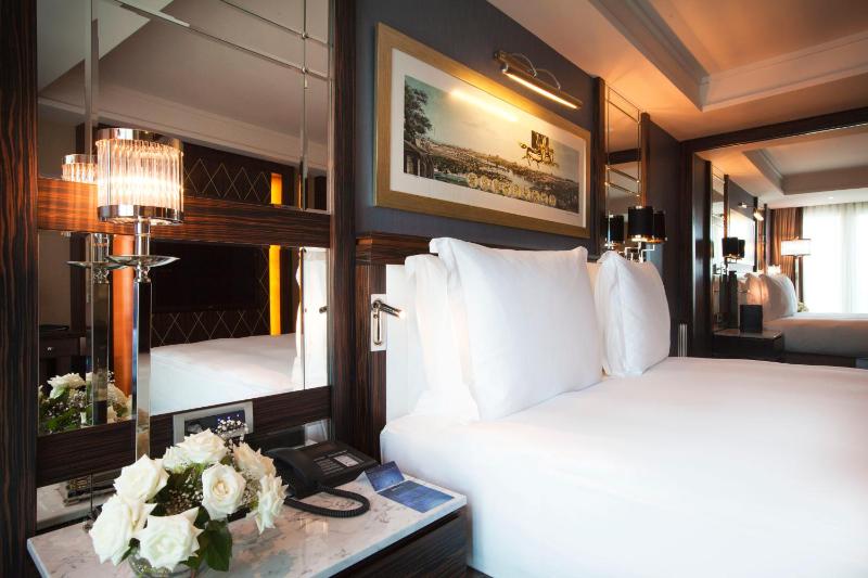 Executive Room image 2
