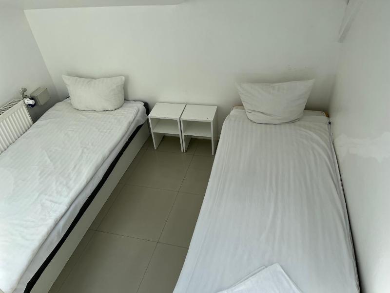 Hoża Apartments and Rooms - image 13