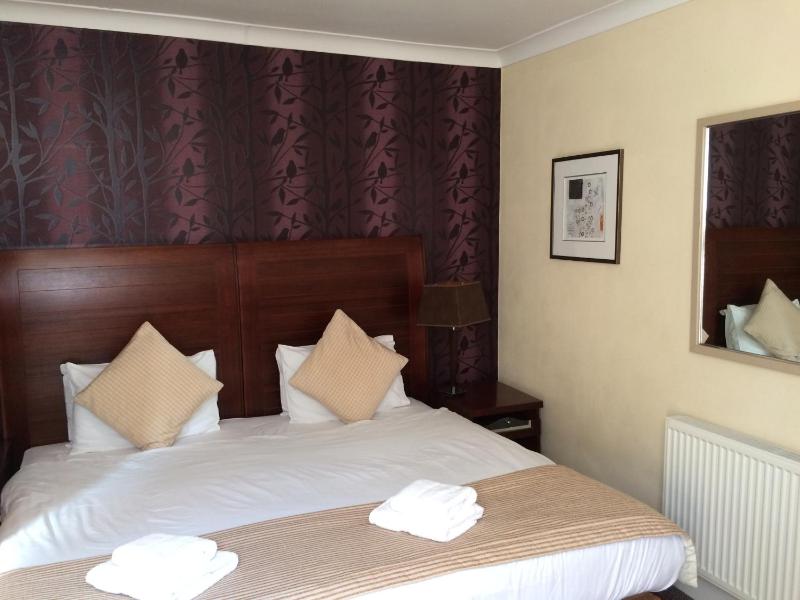 Double Room with Bath image 1