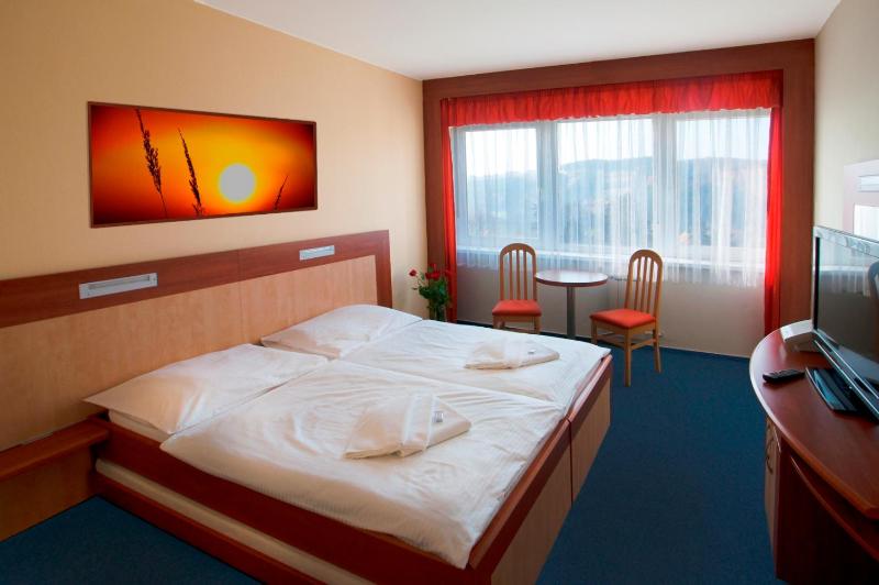 Double Room image 1