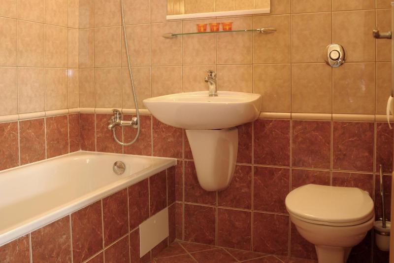 Double Room image 2