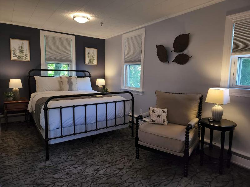 Superior Suite image 2